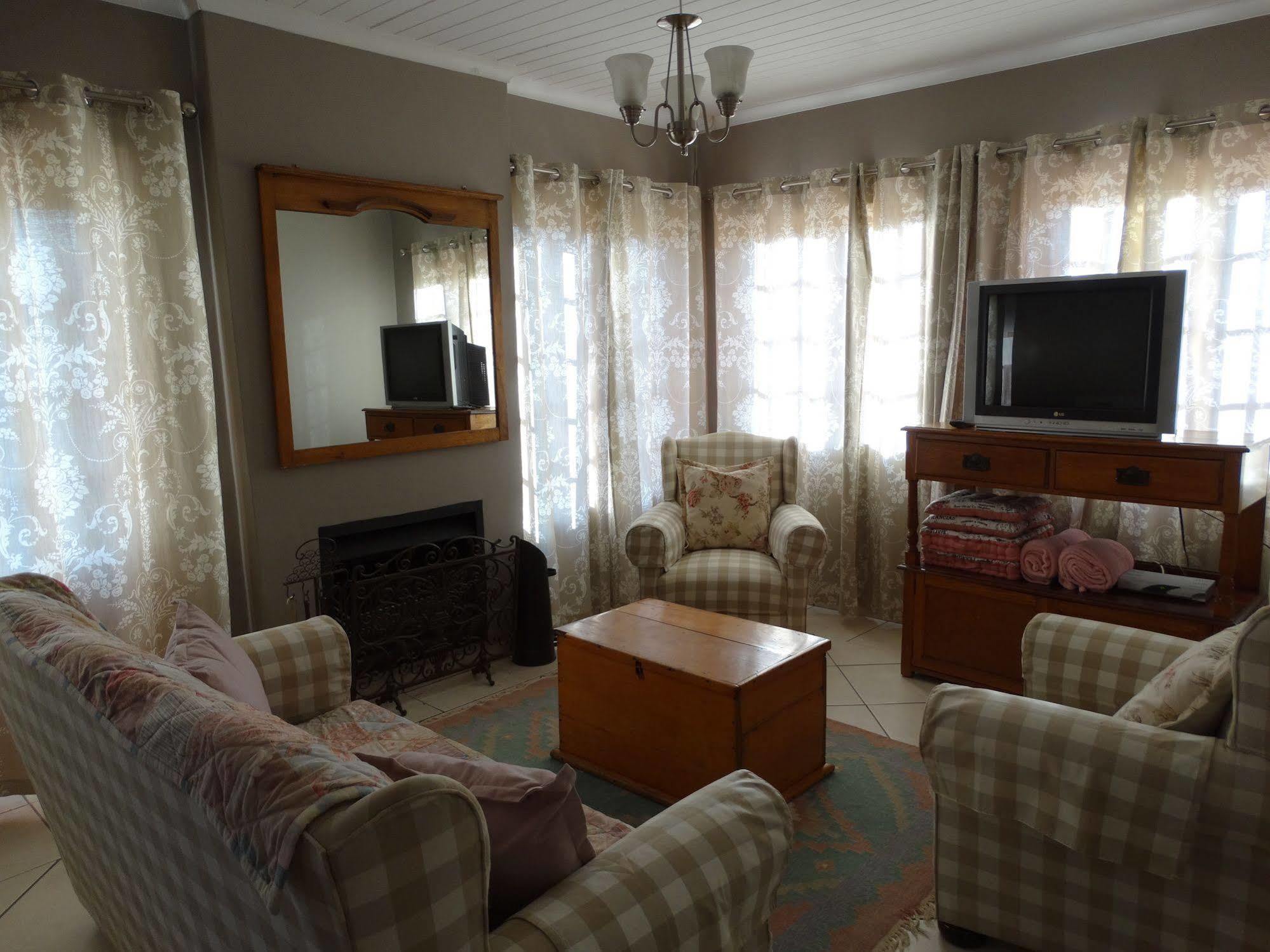 By The Way Guesthouse Clarens Buitenkant foto