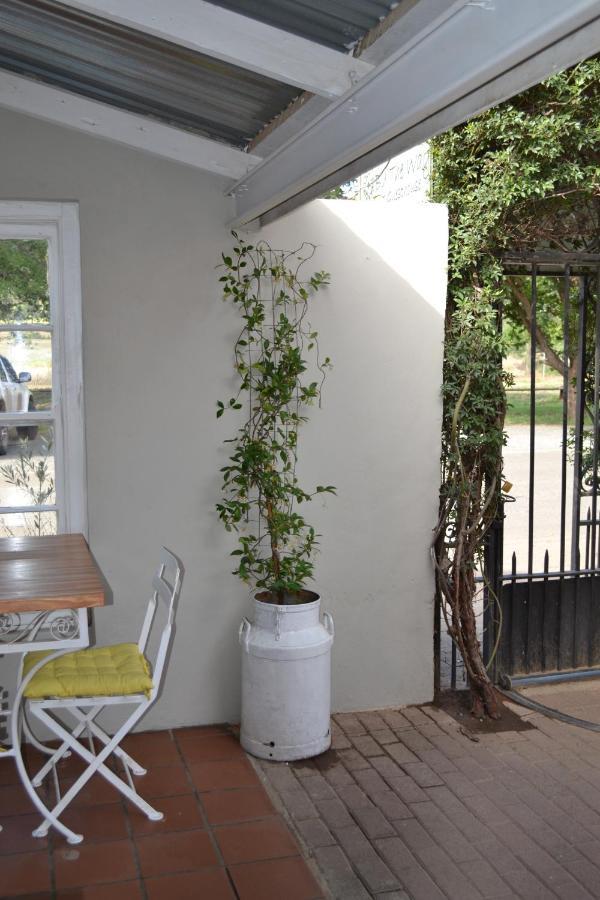 By The Way Guesthouse Clarens Buitenkant foto